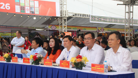 <a href="/kinh-doanh" title="Kinh doanh" rel="dofollow">Kinh doanh</a>