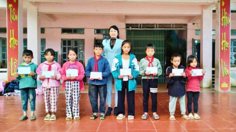 Thắp ánh sáng của tri thức giữa núi rừng Dào San