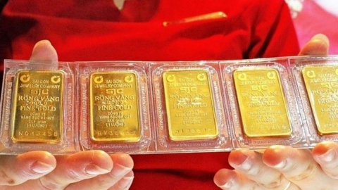 Giá vàng hôm nay 5/11 đảo chiều giảm 800 ngàn đồng, thế giới trượt mốc 4.000 USD