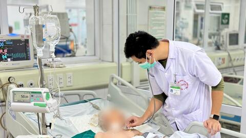 Cảnh báo tình trạng gia tăng người cao tuổi bị viêm phổi mùa lạnh