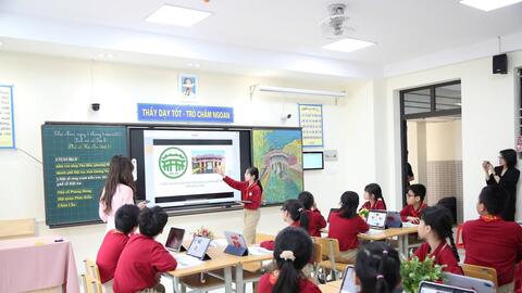 Lần đầu đưa AI vào trường học: Học sinh phổ thông được tiếp cận những gì?