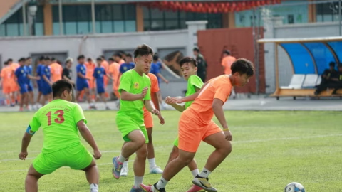 Ai đang dẫn đầu cuộc đua Vua phá lưới bóng đá học sinh Hà Nội?