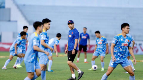 Ông Kim Sang Sik lý giải U22 Việt Nam khó nhọc vượt qua Lào