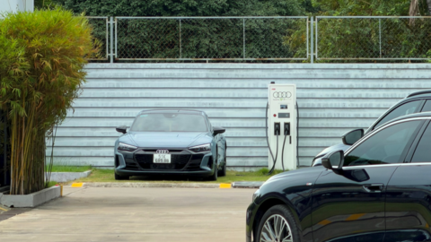 Các hãng xe sang rục rịch chuẩn bị cho vùng phát thải thấp