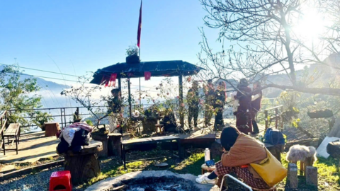 Tà Xùa: Check-in mái nhà gỗ giữa biển mây đại ngàn