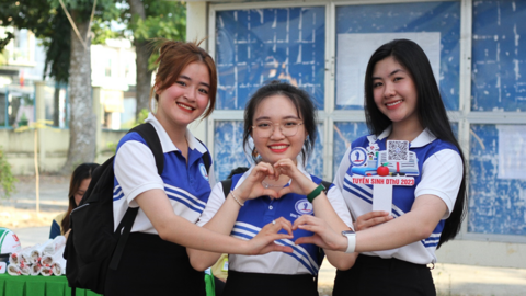 Trường Đại học Đồng Tháp trao gần 1 tỷ đồng học bổng thu hút học sinh giỏi