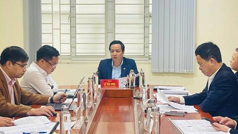 Chủ tịch UBND tỉnh Lê Hải Hòa chỉ đạo giải quyết ngay việc ưu đãi thuế cho gia đình thân nhân liệt sĩ xin chuyển đổi đất đai.