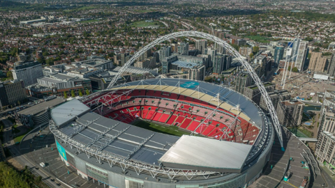 'Trốn vé' bóng đá trở thành hành vi phạm tội ở Anh