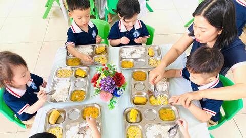 Xã Đoài Phương siết chặt an toàn thực phẩm, nâng cao chất lượng bữa ăn học đường