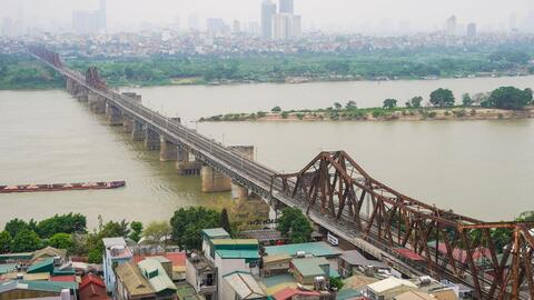 ‏Cầu Long Biên trong những ngày “thay áo”‏