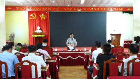 Xã Vật Lại xử lý lều quán lấn chiếm hành lang an toàn giao thông