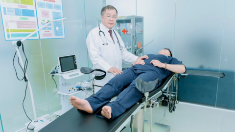 Khám miễn phí toàn dân: Chữa bệnh từ gốc, bớt cảnh "có bệnh mới vái tứ phương"