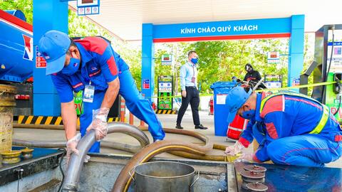 Gần 1.000 cửa hàng xăng dầu PVOIL đã sẵn sàng kinh doanh xăng E10