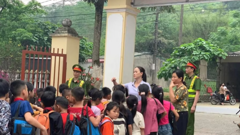 Lập 'luồng xanh' an toàn cho học sinh vùng cao đến lớp