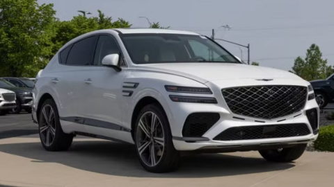Xe hybrid tự sạc chạy bằng cách nào?