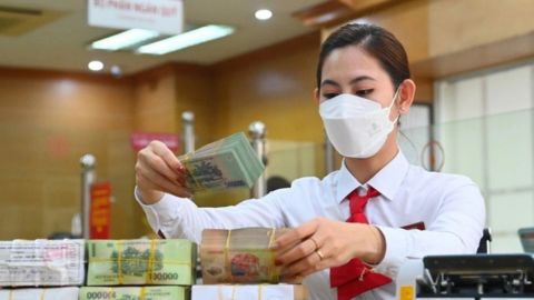 Từ 1/7, lương công chức ngành ngân hàng cao nhất vượt 20 triệu đồng/tháng