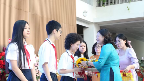 Cô Hiệu trưởng gửi lời nhắn ý nghĩa tới học trò trước kỳ nghỉ hè
