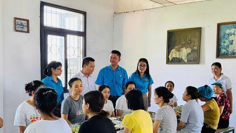 “Bữa cơm Công đoàn” gắn kết người lao động
