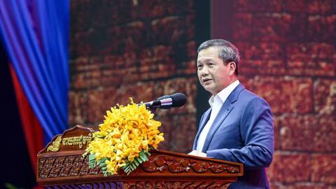 Thủ tướng Campuchia đến Hà Nội, bắt đầu thăm chính thức Việt Nam và dự AFF 2026