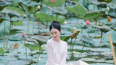 Mùa sen nở rực rỡ biến ĐH FPT thành điểm đến giàu bản sắc