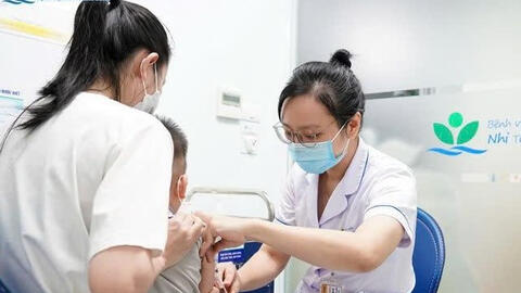 Nguy cơ biến chứng sởi tăng cao ở trẻ mắc bệnh nền
