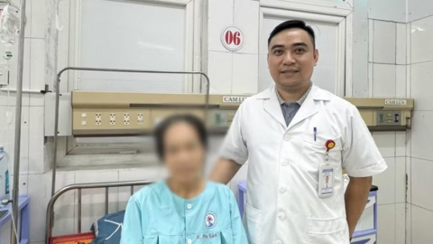 Phẫu thuật thành công khối u buồng trứng nặng 5kg ở phụ nữ lớn tuổi