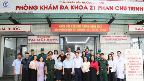 Phường Cửa Nam khám bệnh miễn phí tri ân người có công