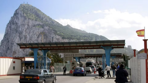 Chính thức dỡ bỏ kiểm soát biên giới Gibraltar - Tây Ban Nha