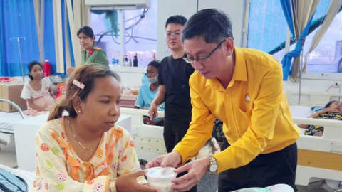 Bệnh viện đa khoa Sóc Trăng ra mắt mô hình 'suất ăn 0 đồng'