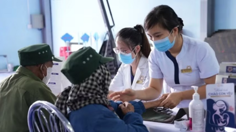 Bệnh viện Đa khoa Quốc tế Huế khám tư vấn sóc sức khỏe miễn phí cho người dân A Lưới