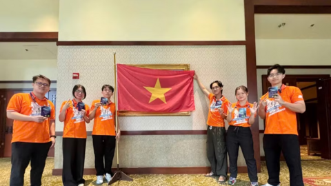 Nam sinh chuyên Anh vào top 9 thế giới cuộc thi Tin học văn phòng
