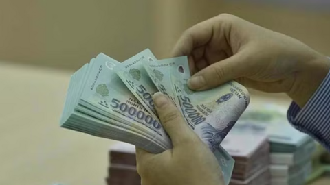 Lao động nữ sinh con thứ hai được nghỉ 7 tháng