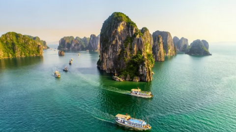 Vân Đồn thăng hoa - Bản tình ca viết bằng sóng nước, mây ngàn