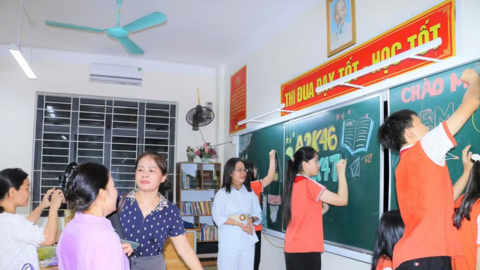 Hơn 900 nghìn học sinh Nghệ An tựu trường, bước vào năm học mới 2026 - 2027