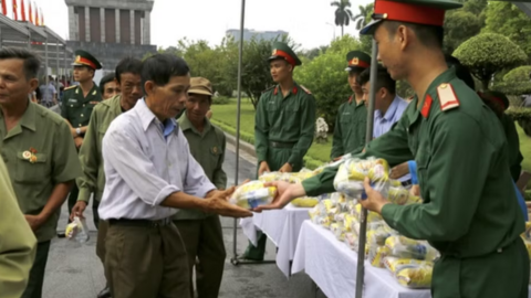 Hà Nội tặng 45.000 suất quà cho du khách thăm Lăng Bác dịp 2/9