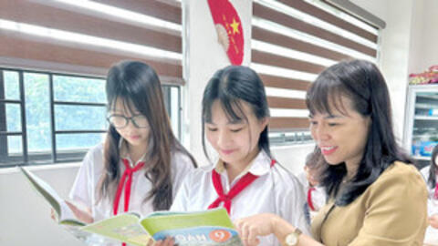 Học sinh có thể dùng sách điện tử miễn phí trên ứng dụng iHanoi