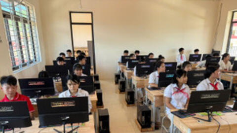 Đưa công nghệ về vùng biên, tiếp sức hành trình học tập