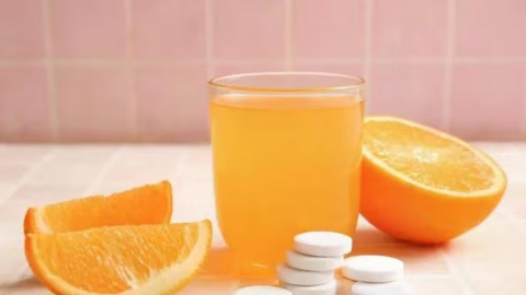 Tưởng tăng sức đề kháng, nhiều người đang uống vitamin C sai cách