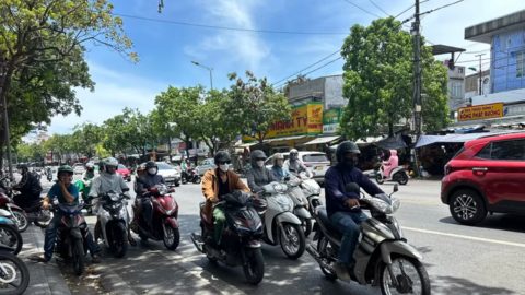 Dự báo thời tiết ngày 23/10: Bắc Bộ ngày nắng, Nam Bộ mưa dông rải rác