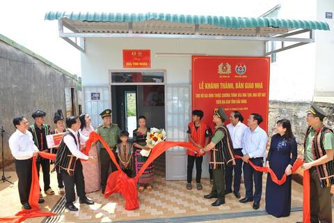 Bộ Công an hỗ trợ Đắk Nông 30 tỷ đồng xóa 500 căn nhà tạm, nhà dột nát