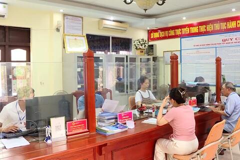 <a href="/thoi-su" title="Thời sự" rel="dofollow">Thời sự</a>