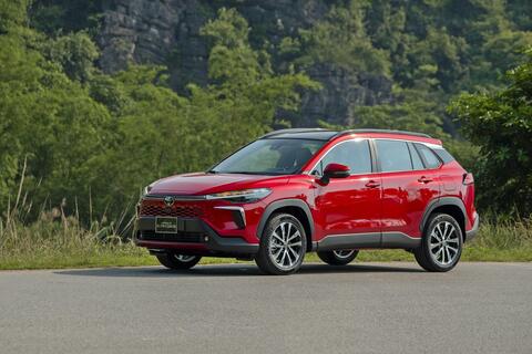 Toyota Việt Nam tiếp tục nối dài các chính sách khuyến mại, ưu đãi cho khách mua ô tô trong tháng 6