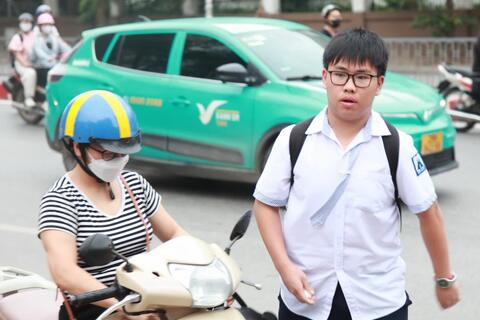 <a href="/giao-duc" title="Giáo dục" rel="dofollow">Giáo dục</a>