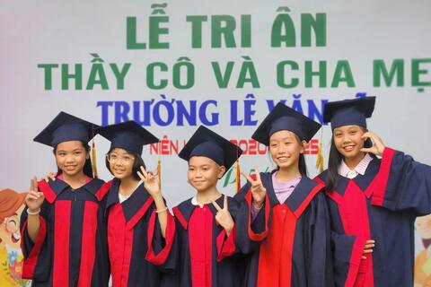 Phụ huynh sập bẫy lừa đảo: Con trẻ "mất trắng" mùa hè