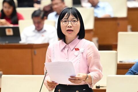 Cân nhắc kỹ lưỡng việc trao quyền cho UBND cấp xã