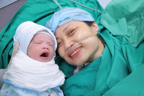 ‏IVF Phương Đông triển khai dự án “Tháng 7 yêu thương - Viết tiếp giấc mơ làm cha mẹ” ‏