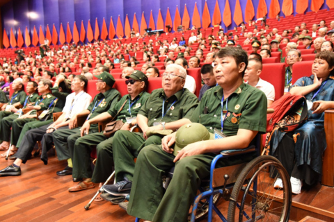 Tăng mức trợ cấp hằng tháng đối với thanh niên xung phong