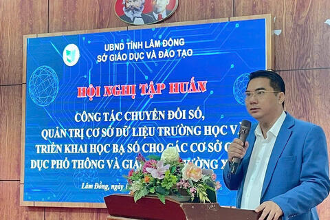 Triển khai học bạ điện tử, giảm áp lực hồ sơ sổ sách cho giáo viên tại Lâm Đồng