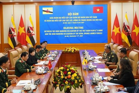 <a href="/thoi-su" title="Thời sự" rel="dofollow">Thời sự</a>