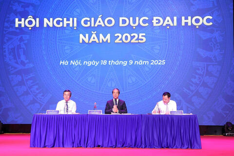 <a href="/giao-duc" title="Giáo dục" rel="dofollow">Giáo dục</a>
